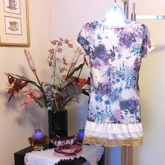 NWT Women’s Chic Beautiful Floral Printed Short Sleeve Scoop Neck Blouse Top - Picture 6 of 6